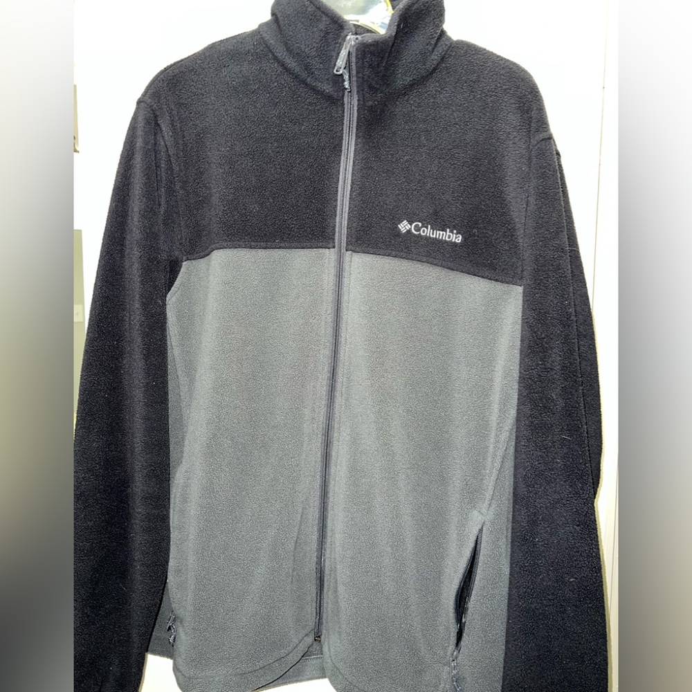 Columbia zip up jacket